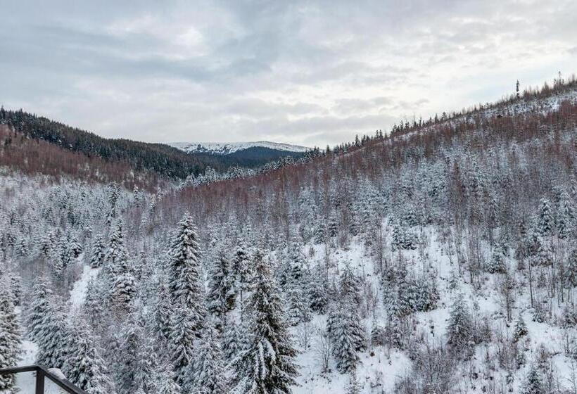 سوییت, Konopka Forest Home & Spa