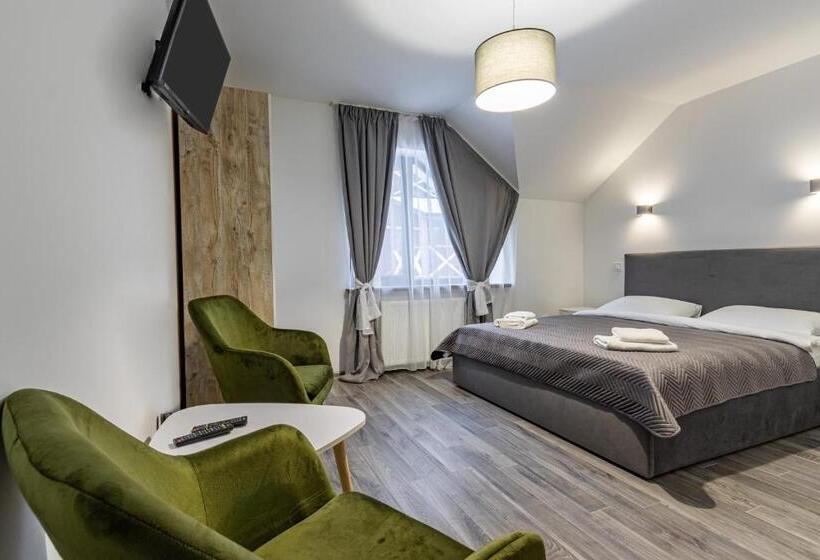 سوییت, Konopka Forest Home & Spa