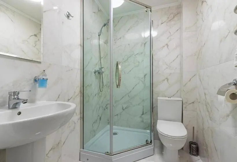 سوییت دوبلکس, Konopka Forest Home & Spa