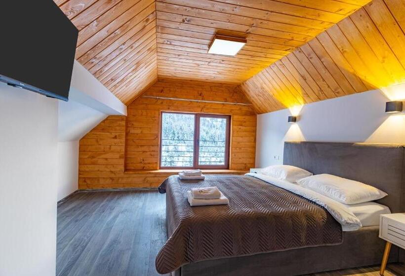 سوییت دوبلکس, Konopka Forest Home & Spa