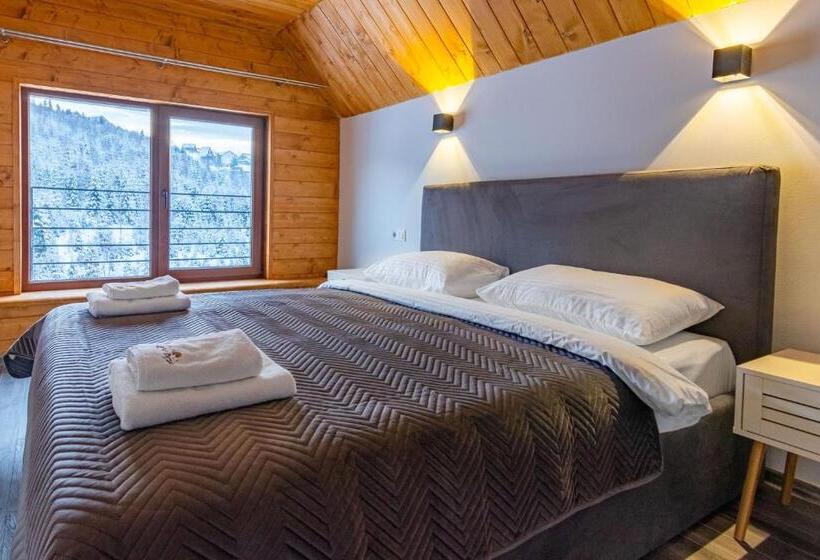 سوییت دوبلکس, Konopka Forest Home & Spa