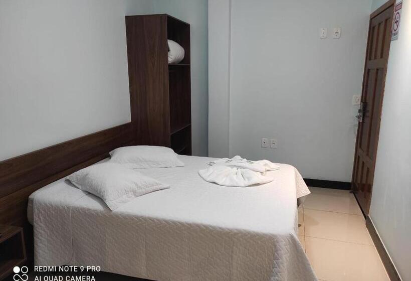 חדר סטנדרט, Serrano