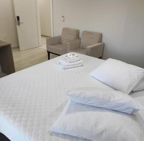 חדר סטנדרט עם מיטת קינג, Serrano