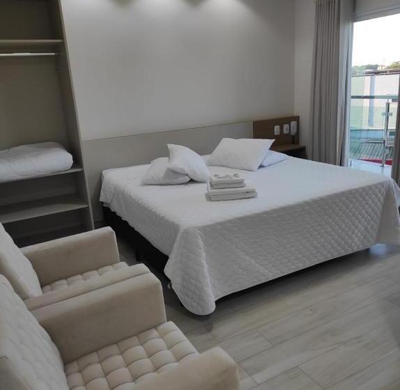 חדר סטנדרט עם מיטת קינג, Serrano