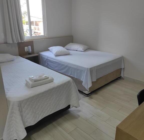 חדר דלוקס, Serrano