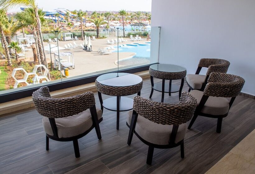 جناح إدارى, Waves Aqua Resort