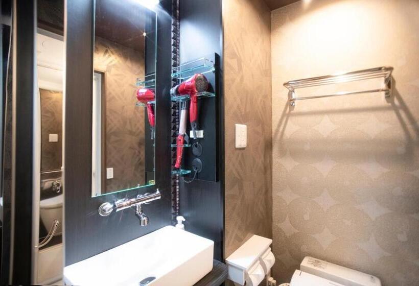 标准单人间, Xcell 広島 流川通り