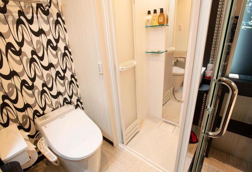 标准单人间, Xcell 広島 流川通り