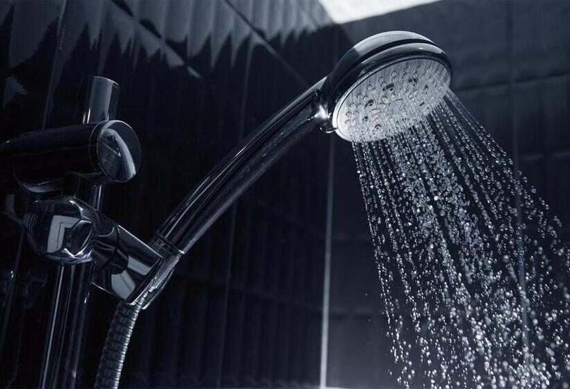 标准单人间, Xcell 広島 流川通り