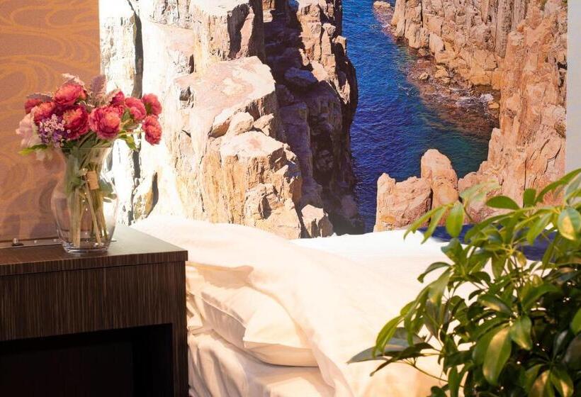 标准间, Xcell 広島 流川通り