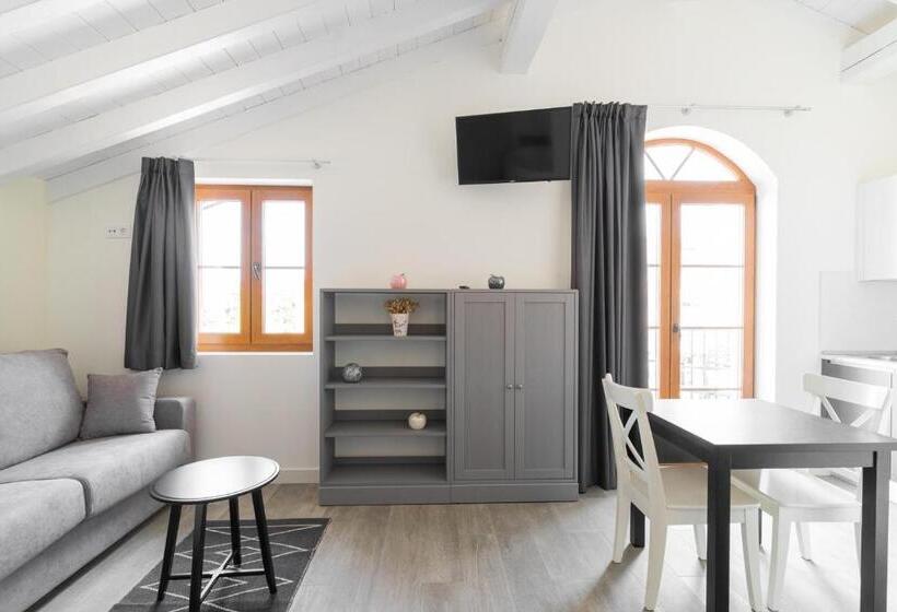 Студио Стандарт с Балконом, Jardines Villaverde