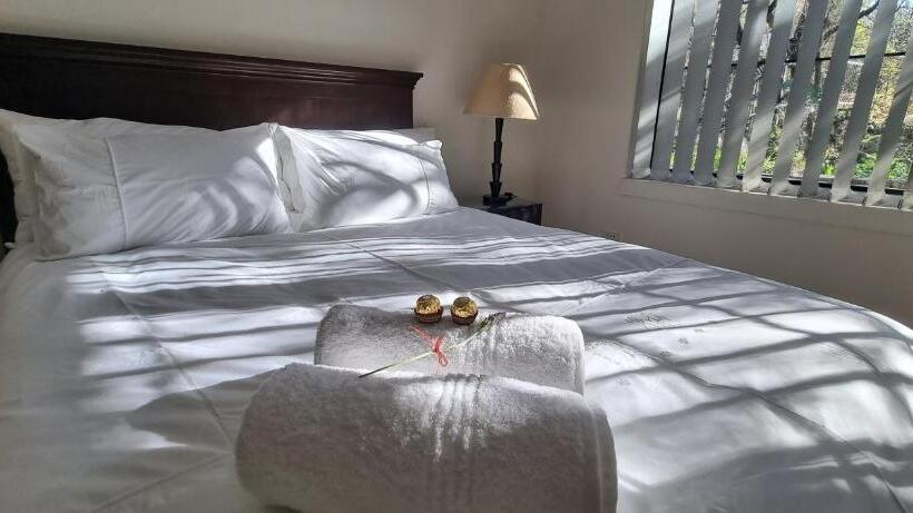 디럭스 룸, Cussonia Country Home