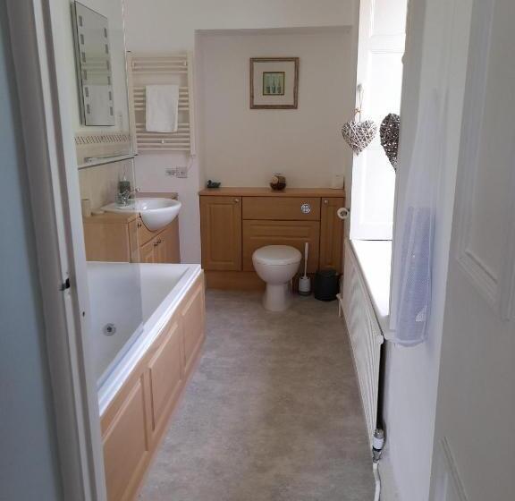 חדר דחוקס עם מיטת קינג, Fairwater Head