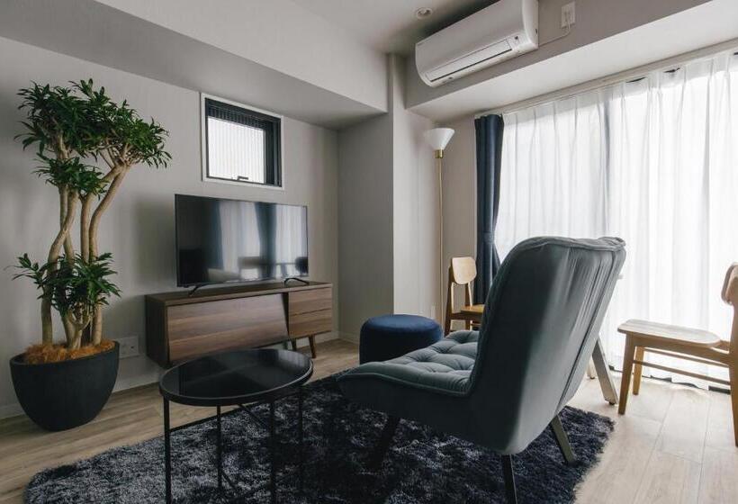 스탠다드 룸, Three