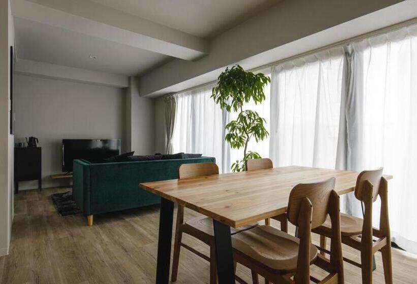 4인용 스탠다드 룸, Three