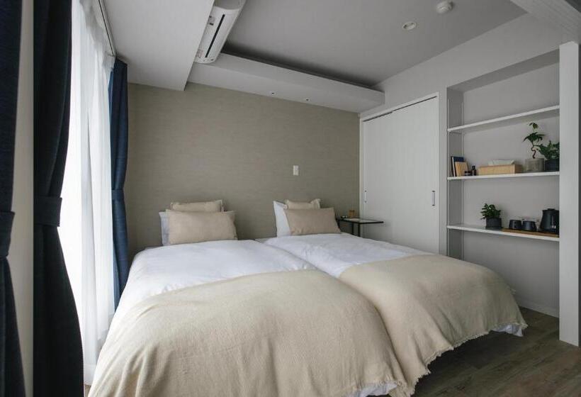 스탠다드 룸, Three