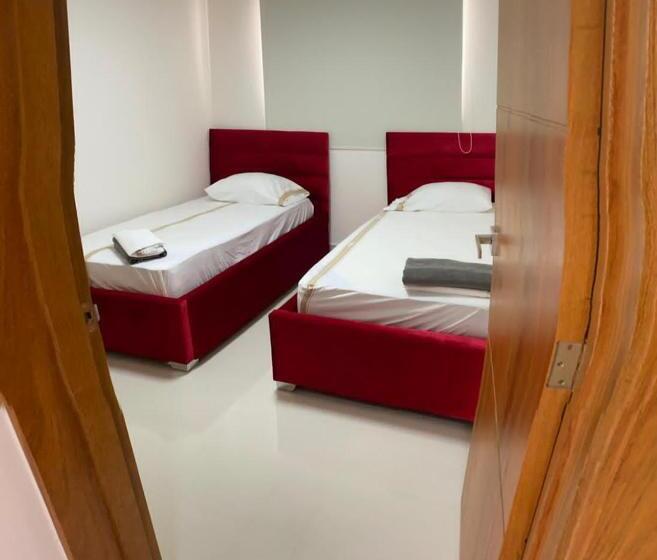 آپارتمان 1 خوابه با چشمانداز استخر, Verdana Sfm A2