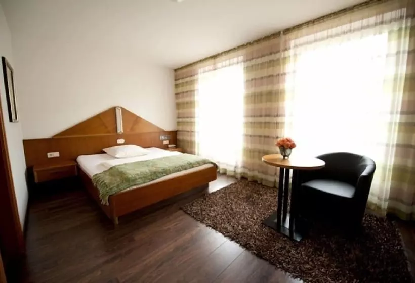Comfort Yhden Hengen Huone, Classic Hotel Kaarst