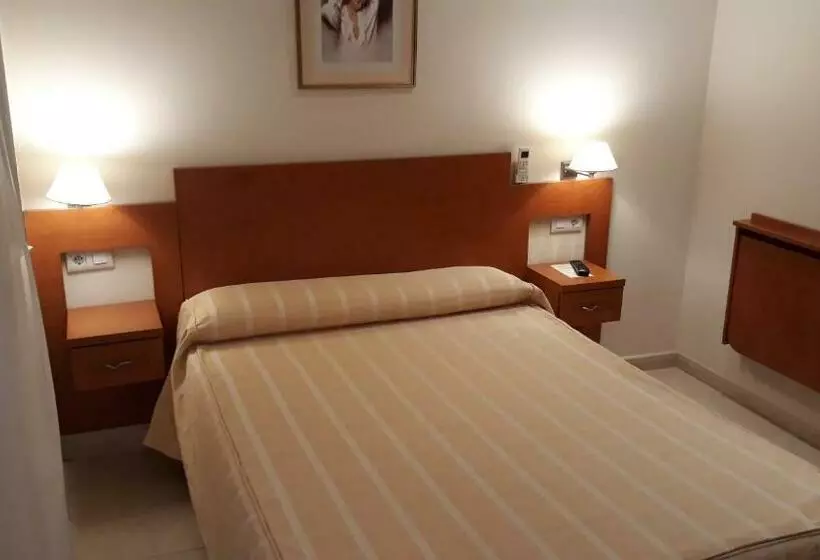 スタンダードシングルルーム, Hostal Forum