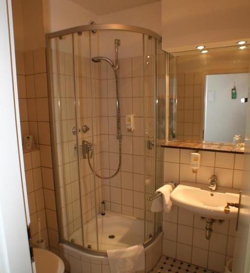 スタンダードシングルルーム, Blumlage