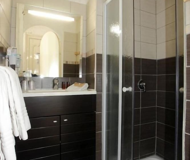 Классический Номер, Hôtel De La Paix