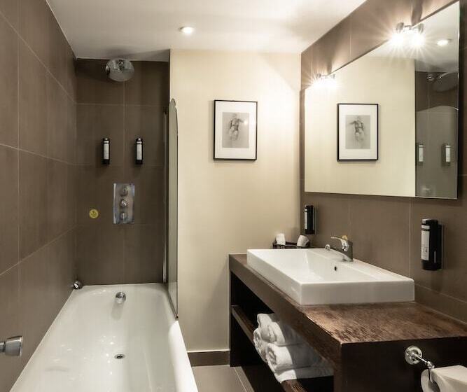 ファミリールーム, Kew Gardens