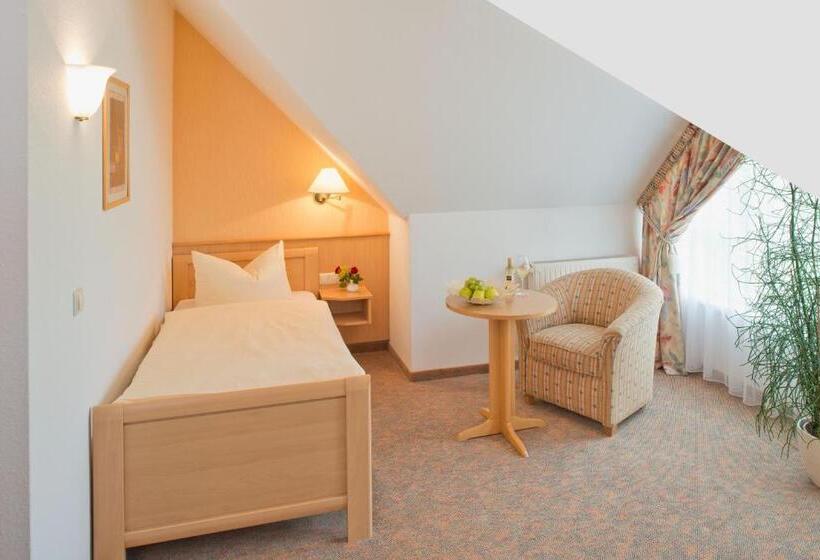 スタンダードシングルルーム, Marschall Duroc