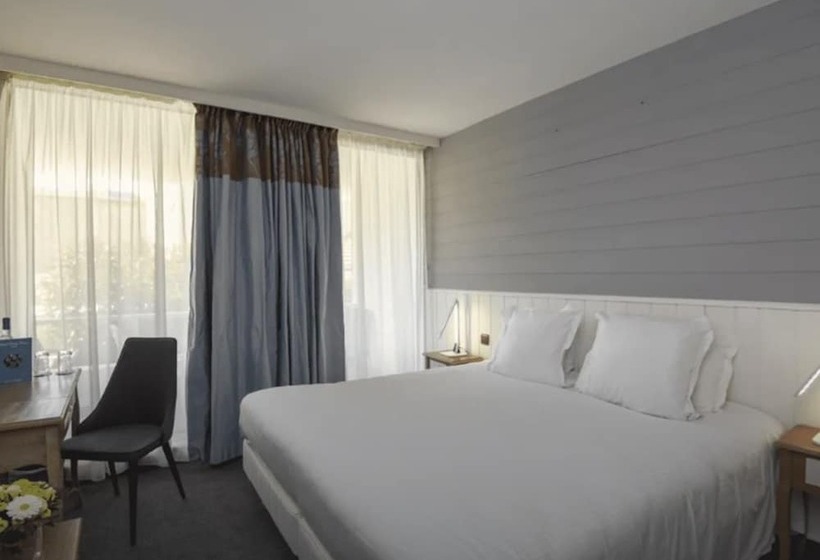 اتاق خانوادگی, Point France