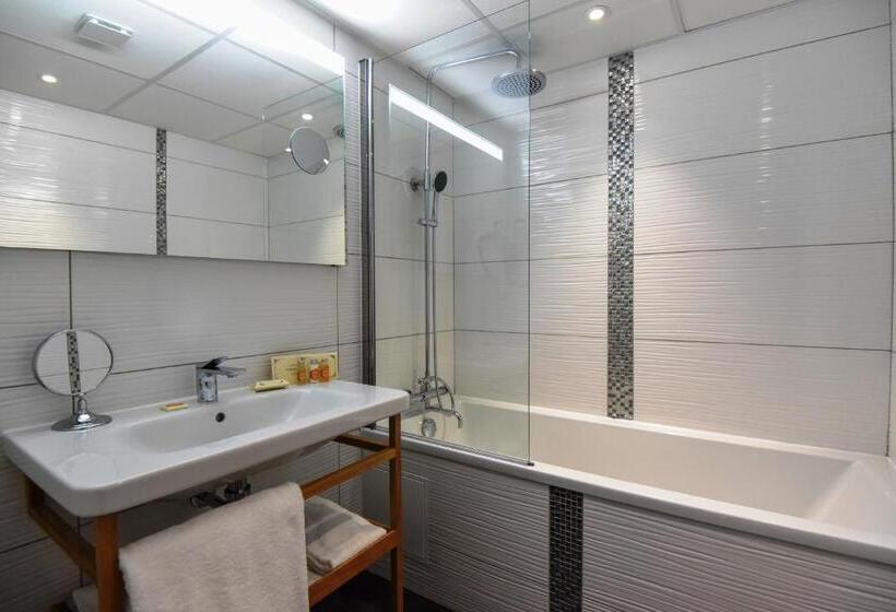 اتاق خانوادگی, Point France