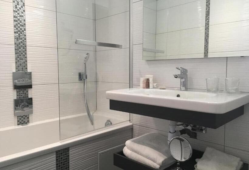 اتاق استاندارد, Point France