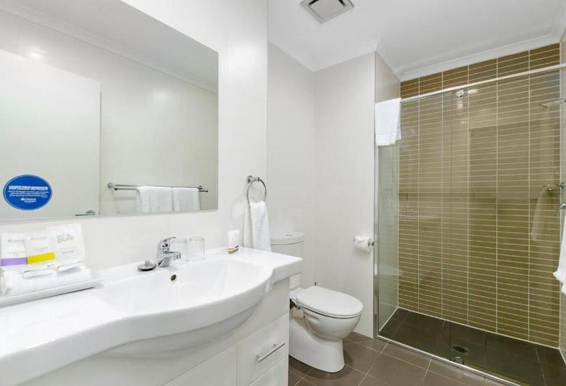 סטודיו סטנדרט עם מרפסת, Quality Suites Pioneer Sands