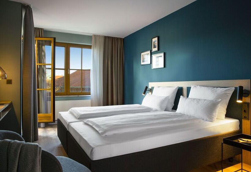 Pokój Rodzinny, Robinson Fleesensee