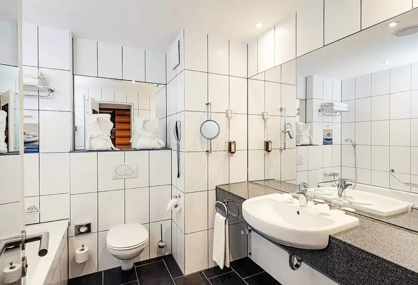 Sviitti Parveke, Schlosshotel Hellenstein