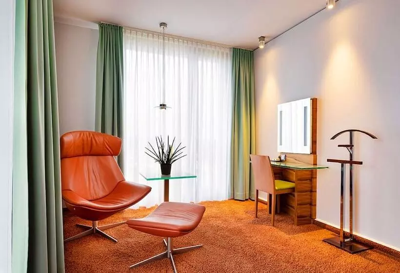 Sviitti Parveke, Schlosshotel Hellenstein