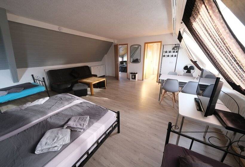 Номер Стандарт Трехместный, B+b Hotel Sonnenmatte Near Badeparadies