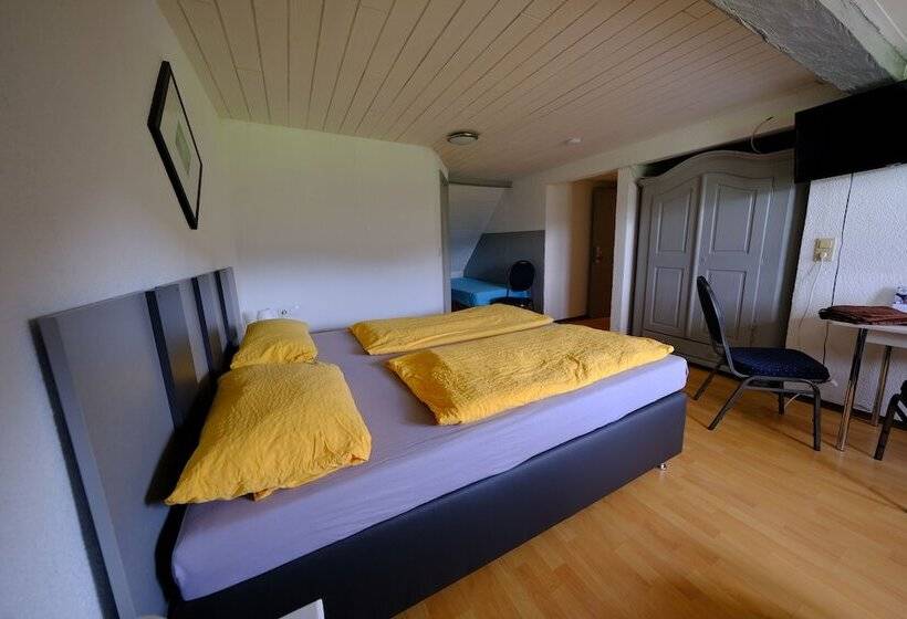 Quarto Triplo Standart, B+b Hotel Sonnenmatte Near Badeparadies