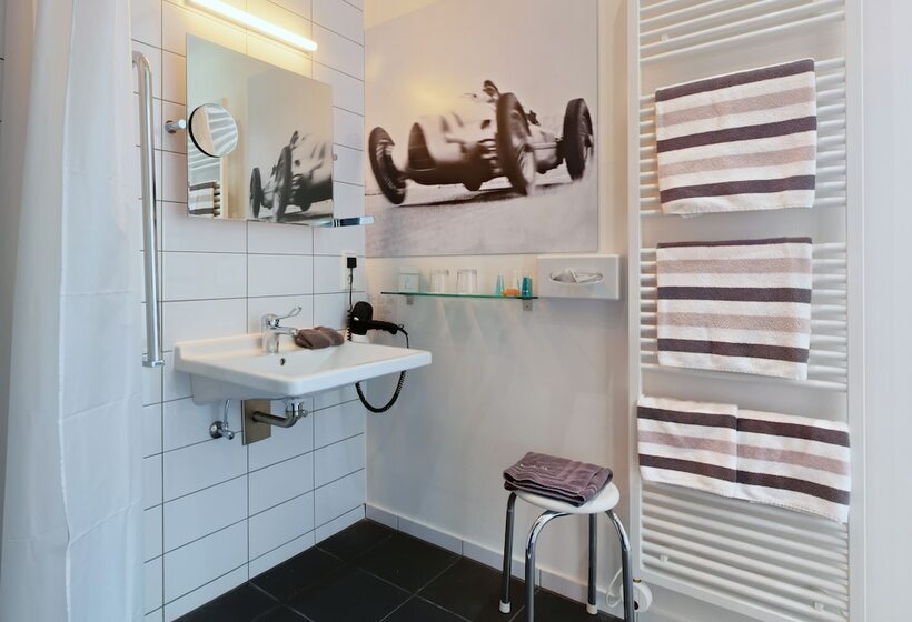 스탠다드 룸, V8 Hotel Classic Motorworld Region Stuttgart