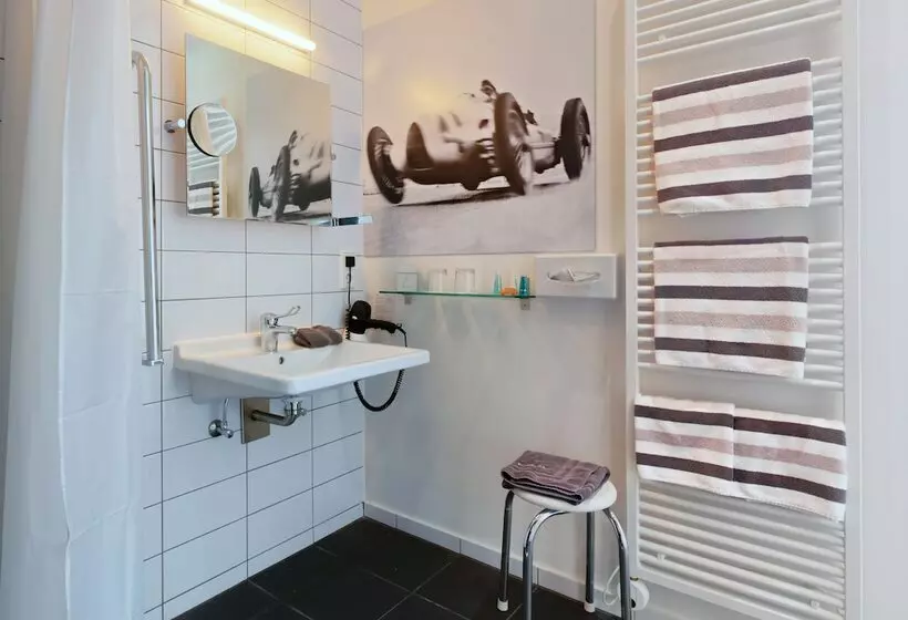 Standard-huone, V8 Hotel Classic Motorworld Region Stuttgart