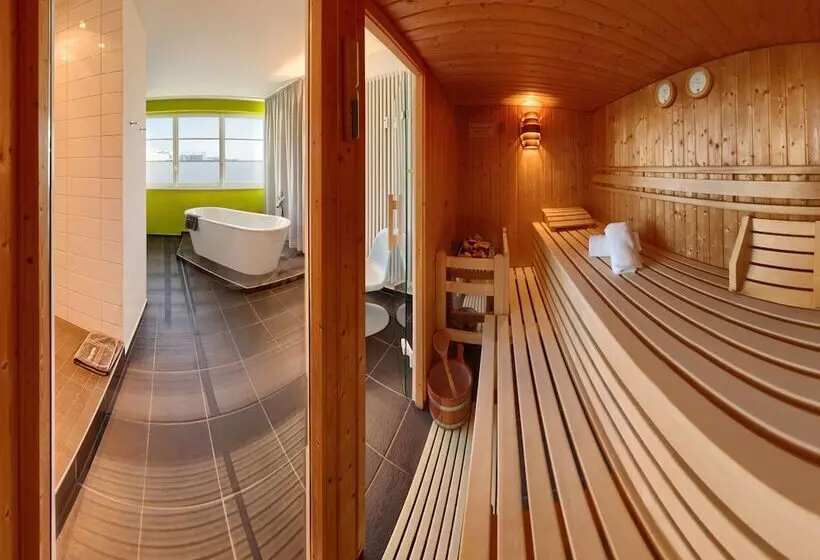 Sviitti, V8 Hotel Classic Motorworld Region Stuttgart