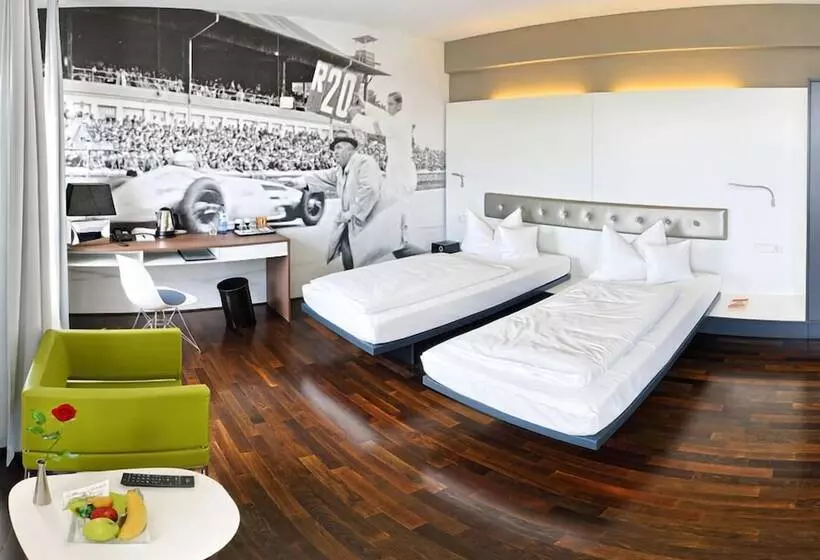 Standard Kolmen Hengen Huone, V8 Hotel Classic Motorworld Region Stuttgart