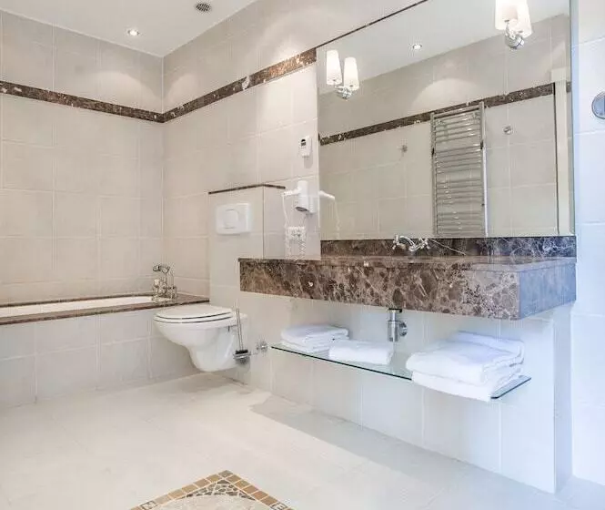 Comfort-huone, Villa Léopoldine