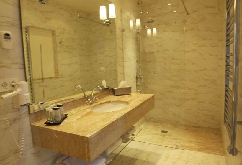 Номер Комфорт, Villa Léopoldine