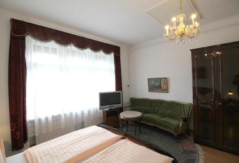 Номер Стандарт Индивидуальный, Zu Den Linden