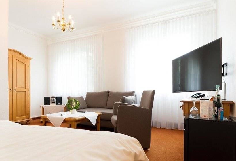 اتاق استاندارد, Zum Kuhhirten