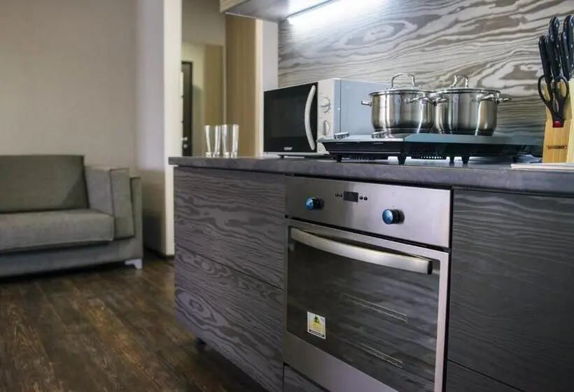 استودیوی استاندارد, Apart Hotel Kvartira 1