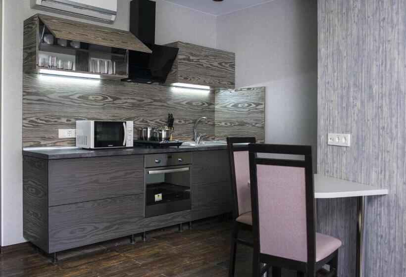 استودیو کامفورت, Apart Hotel Kvartira 1