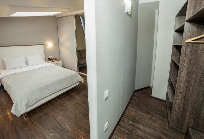 استودیو کامفورت, Apart Hotel Kvartira 1