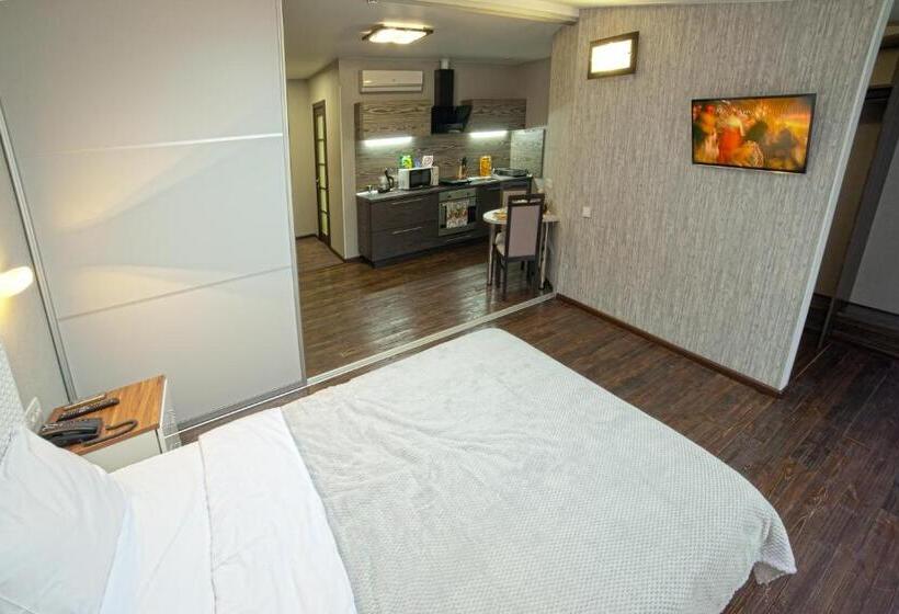 استودیو کامفورت, Apart Hotel Kvartira 1