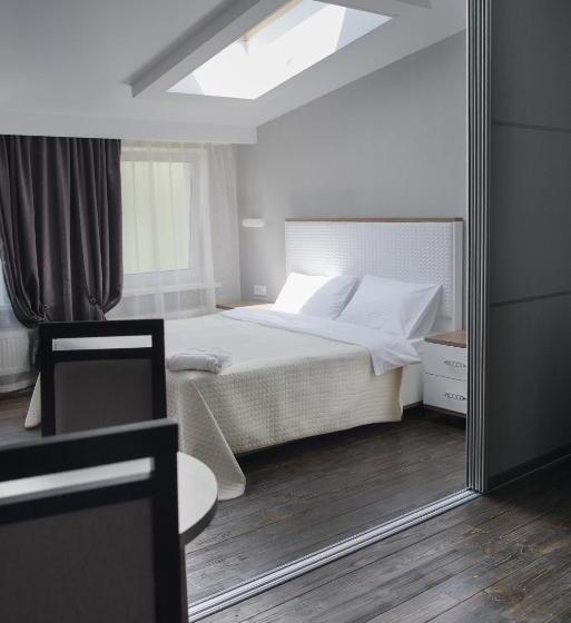 استودیو کامفورت, Apart Hotel Kvartira 1