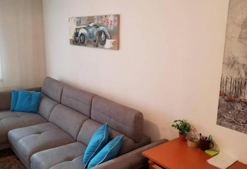 آپارتمان 1 خوابه, City Park Apartments